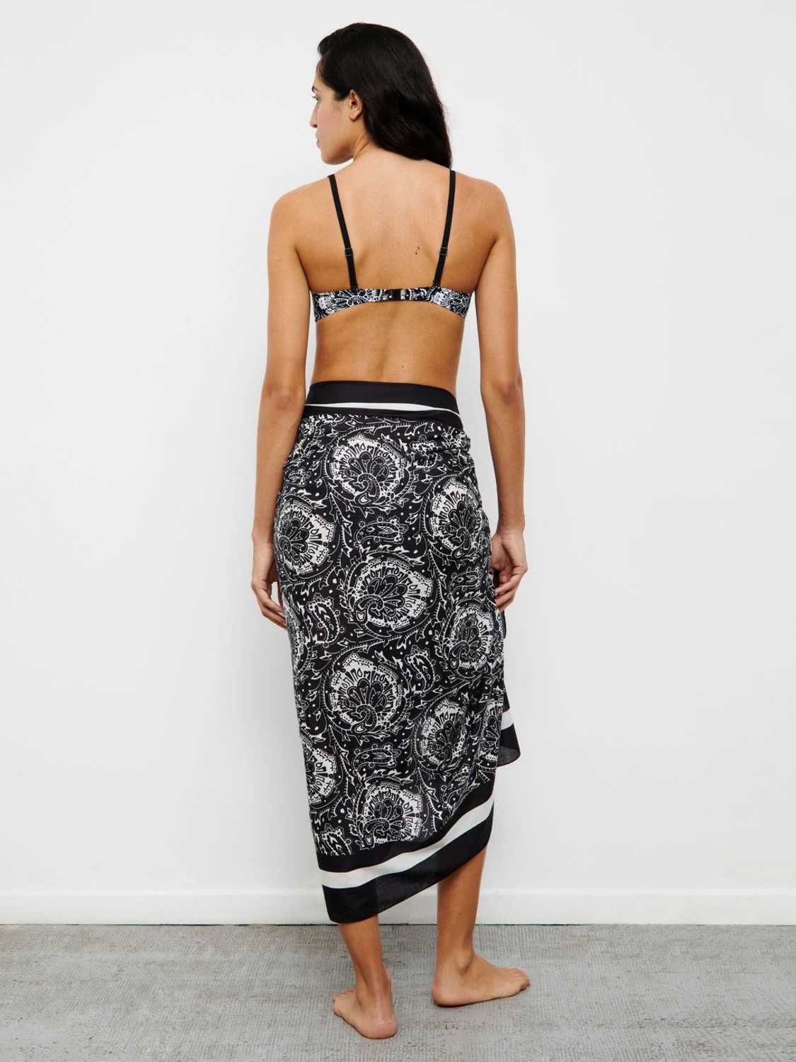 Chantelle FLOWERS BW 1P PAREO 5 Chantelle FLOWERS BW 1P PAREO – Bild 5